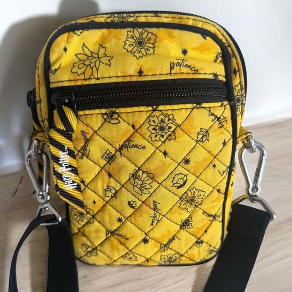 Vera Bradley Hufflepuff Harry Potter Small Convertible Crossbody Bag RFID - Picture 6 of 9
